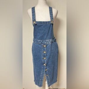 Vintage Inspired Blue Denim Women's Overall Dress With Button Front 
Sz Medium